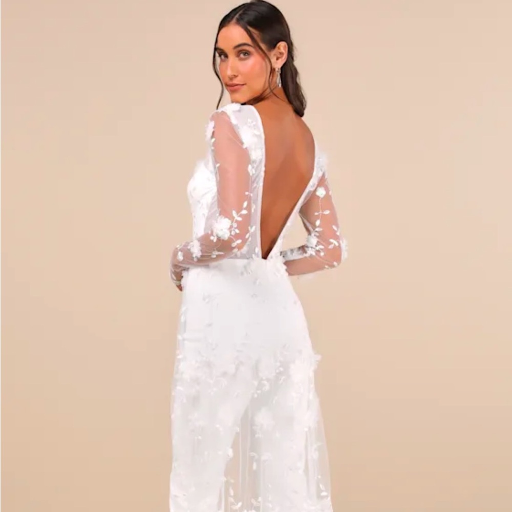 Bridal jumpsuit size M (Lulus Bridal) NWT